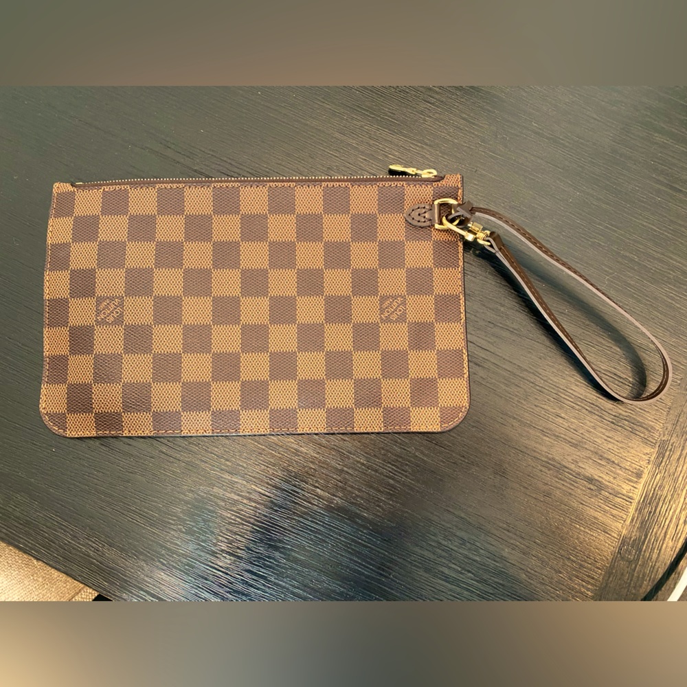 LOUIS VUITTON DAMIER EBENE NEVERFULL POUCH WRISTLET CERISE LINING